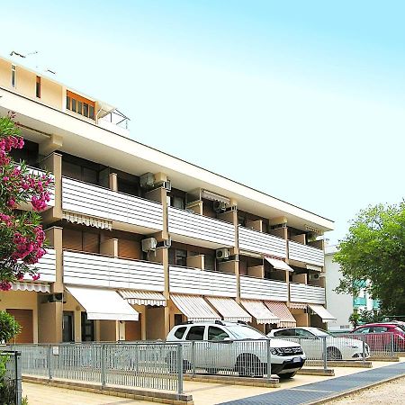 Appartamenti Bristol Бибионе Экстерьер фото